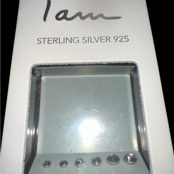 Elegant Sterling Silver 925 studs - Picture 3 of 3